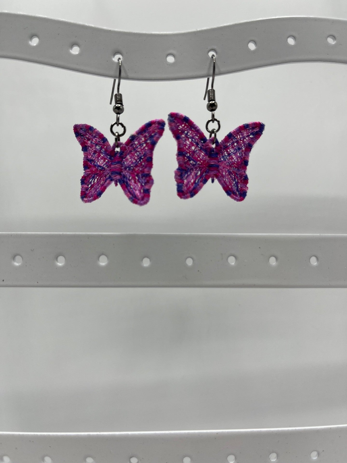 Boucles d’oreilles brodées – création artisanale