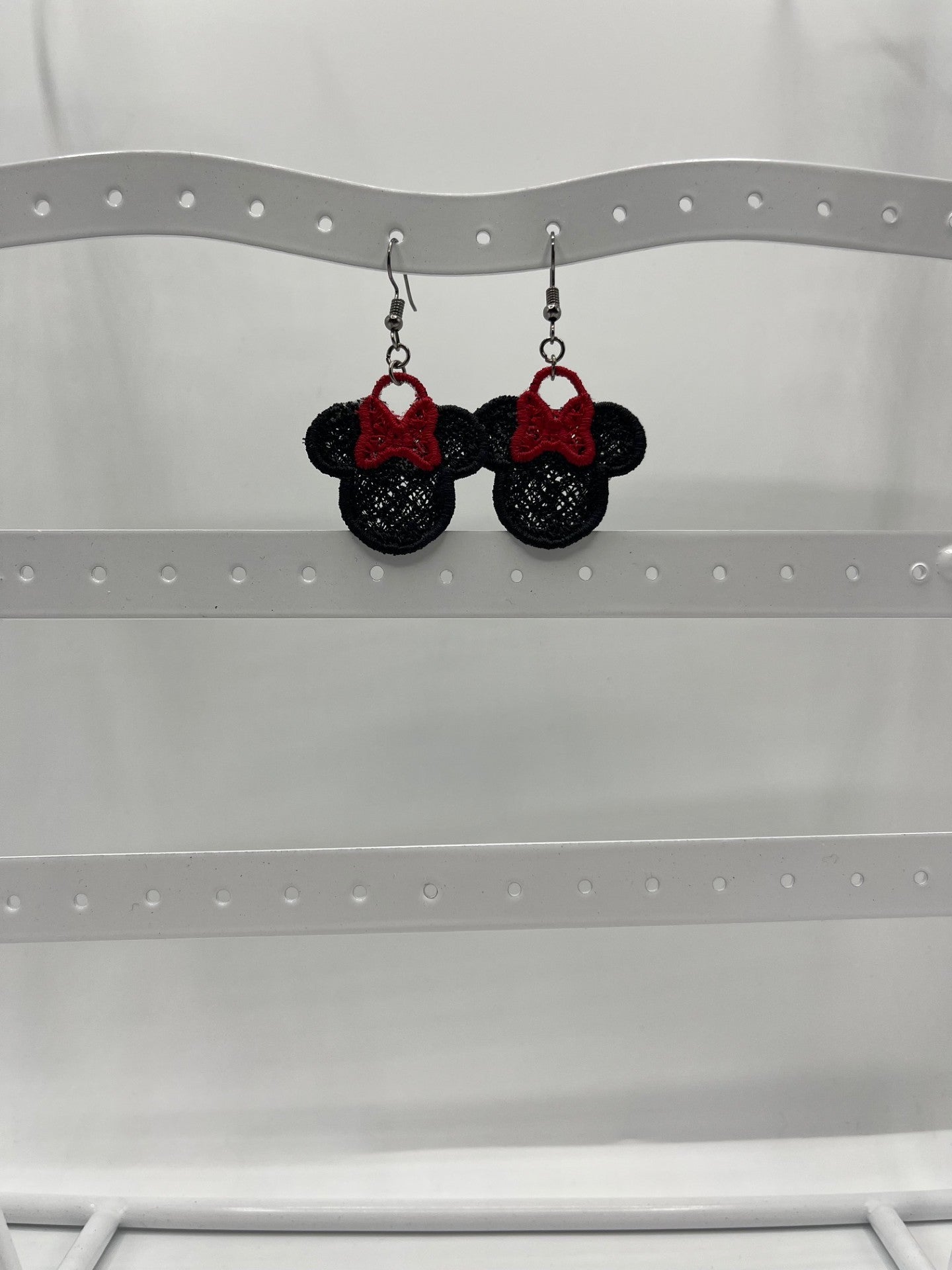 Boucles d’oreilles brodées – création artisanale