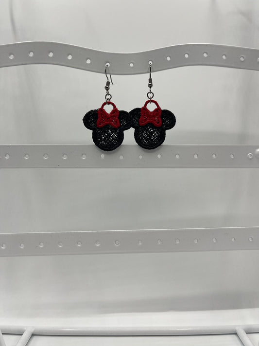 Boucles d’oreilles brodées – création artisanale