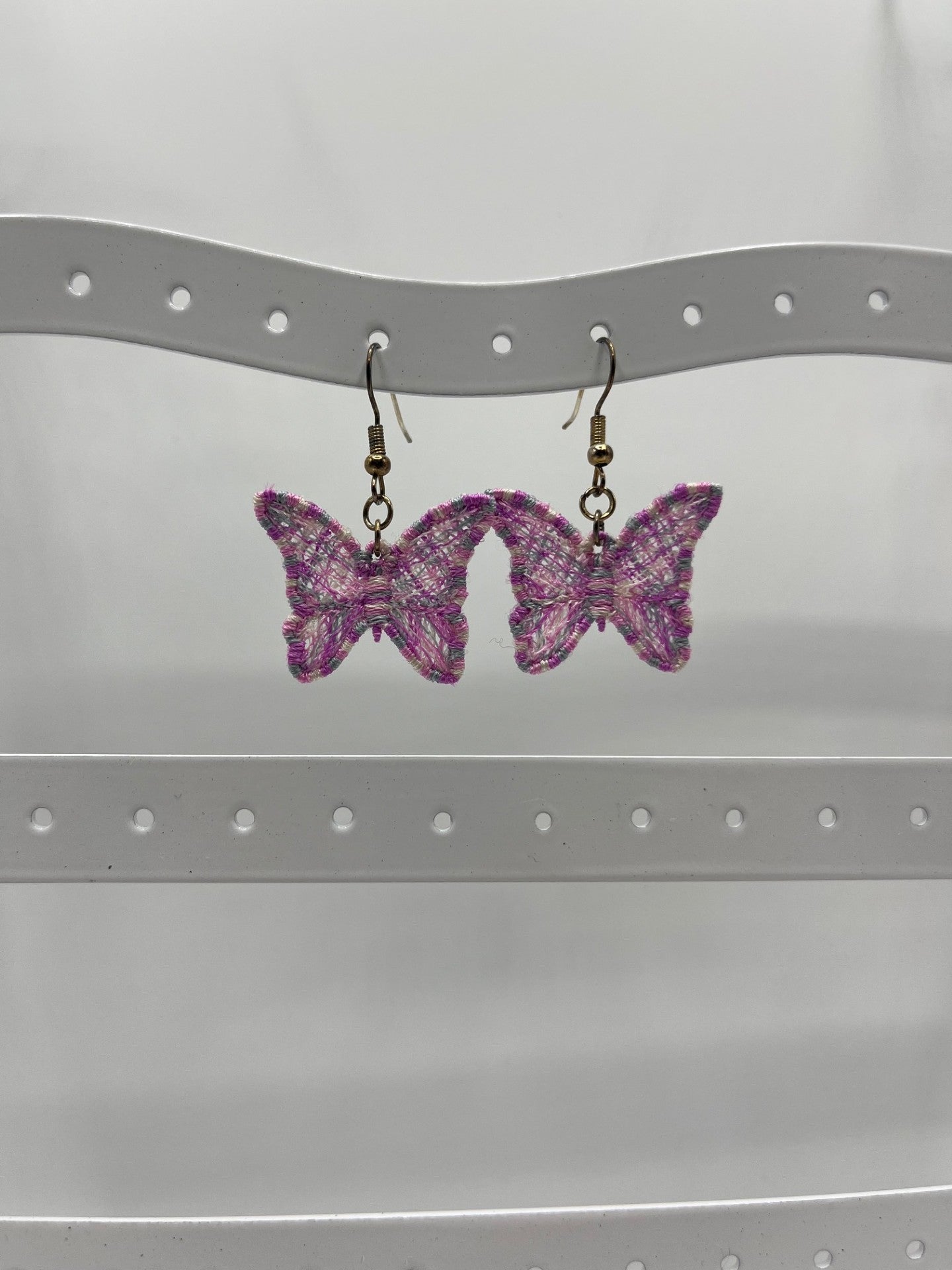 Boucles d’oreilles brodées – création artisanale