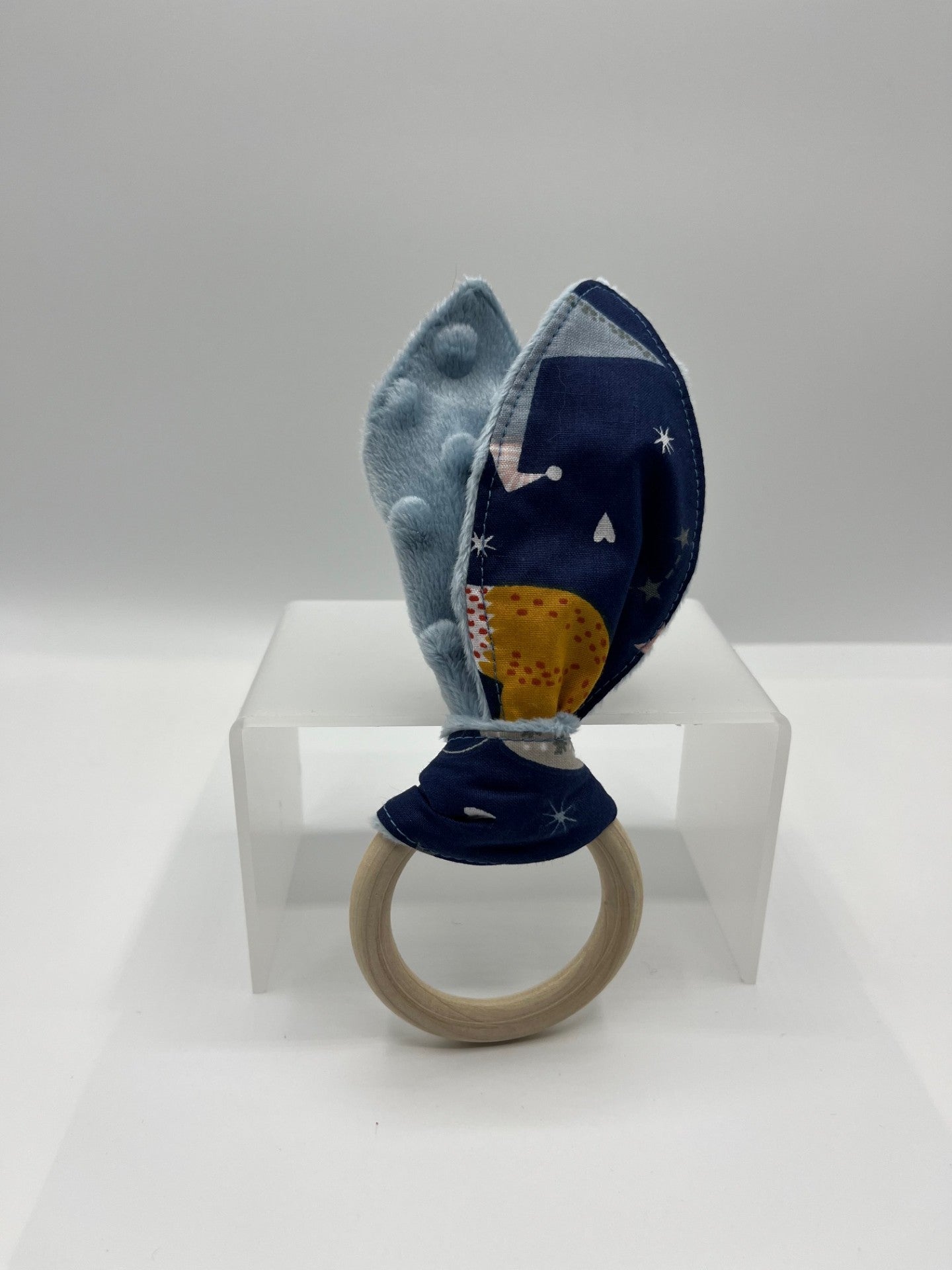 Hochet lapin avec anneau de dentition - fait main en France