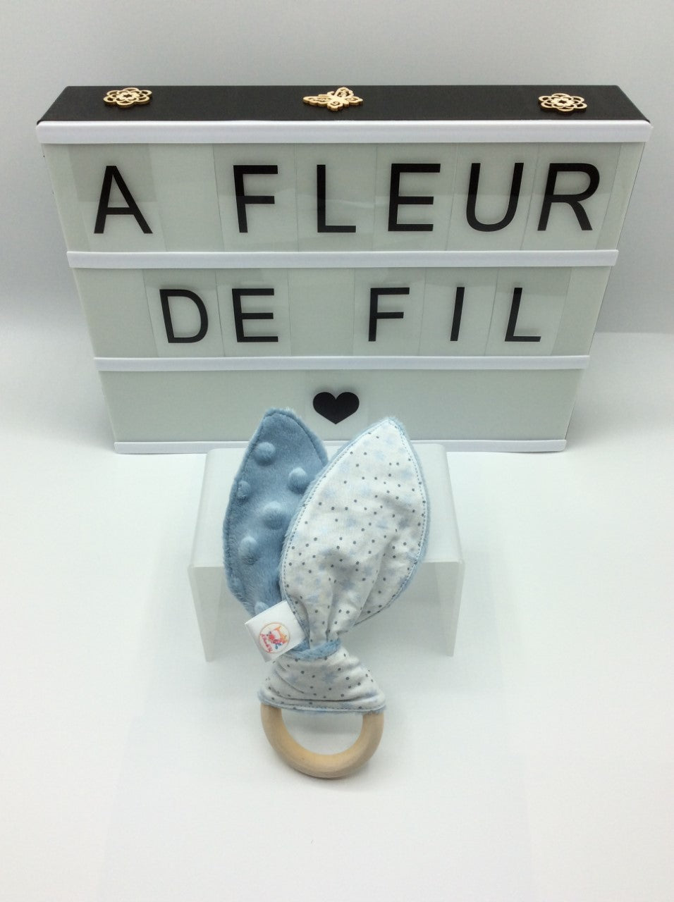 Hochet lapin avec anneau de dentition - fait main en France