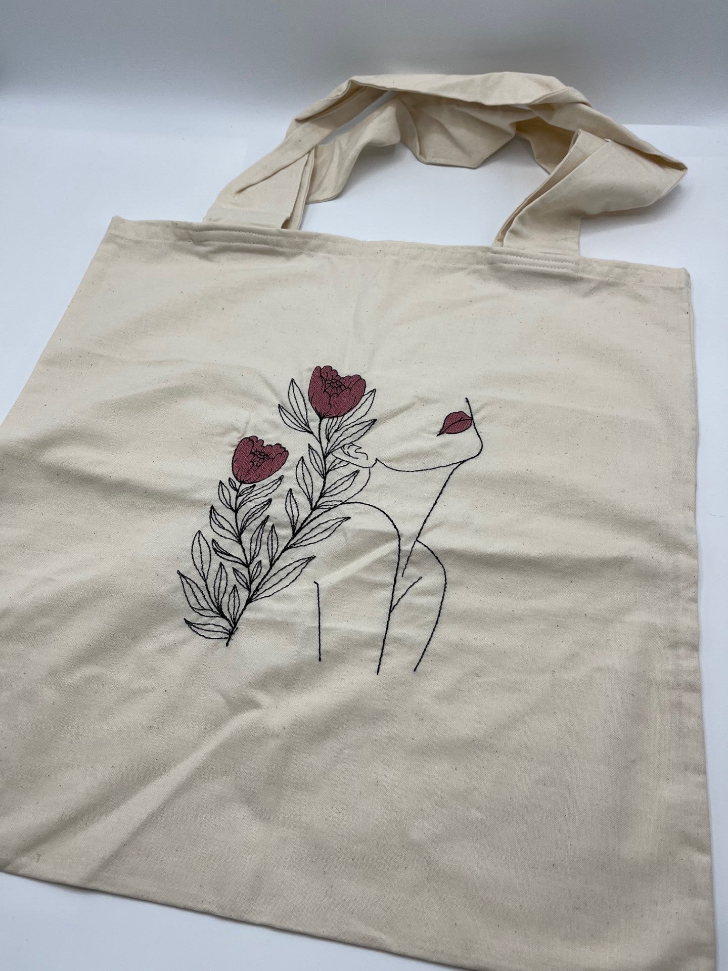 Tote bag brodé – Fabrication artisanale