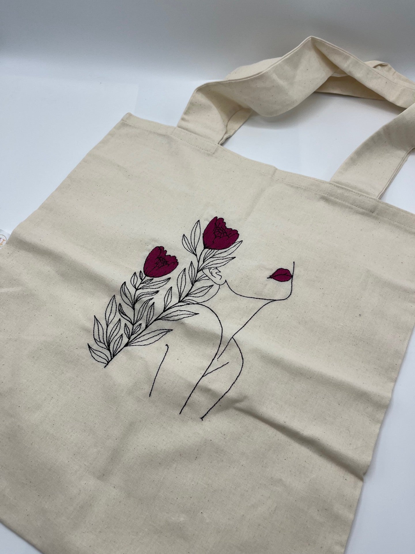 Tote bag brodé – Fabrication artisanale