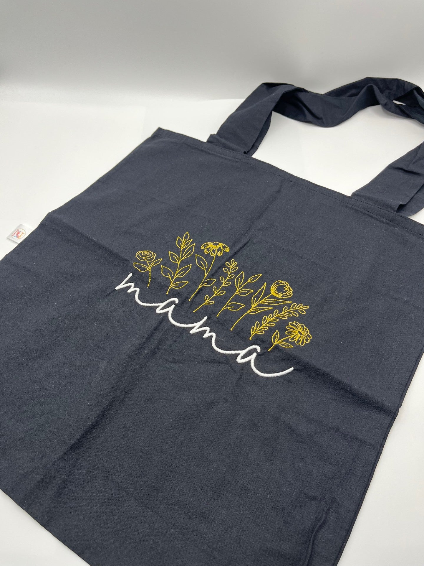 Tote bag brodé – Fabrication artisanale